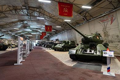 还需准备？ 《巫师3》官方跨平台Mod支持延期至2026年